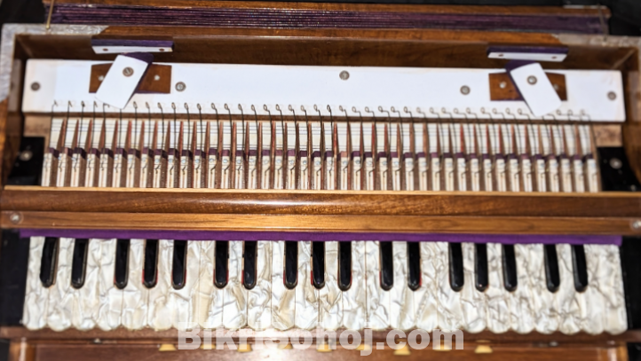 Harmonium and good sound